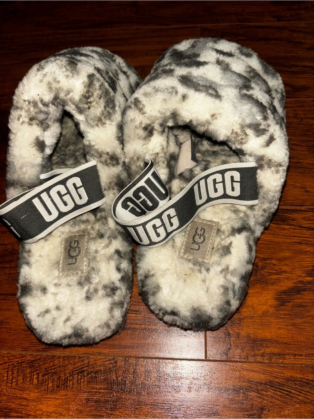 UGG Fluff Yeah Slide Slippers Fleece Snow Leopard White Gray Fuzzy Sandals